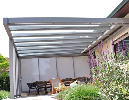 Schiebescreen für eine Terrassenüberdachung